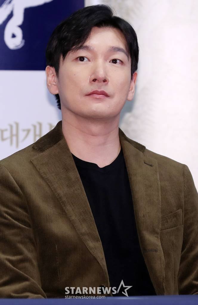 배우 조승우가 11일 오후 서울 강남구 메가박스 코엑스에서 진행된 영화 '명당(감독 박희곤)' 언론시사회 및 기자간담회에 참석하고 있다. /사진=김휘선 기자 tndejrrh123@