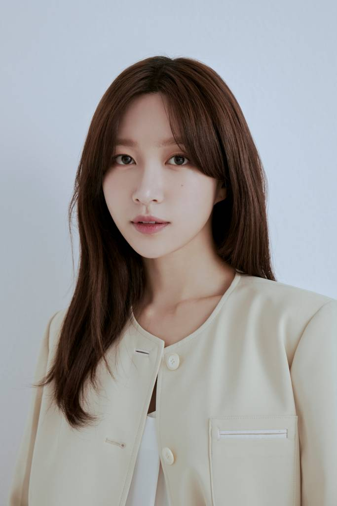 가수 겸 배우 안희연이 13일 서울 강남구 신사동 써브라임에서 디즈니+ 오리지널 '사랑이라 말해요' 종영 인터뷰를 위해 포즈를 취하고 있다. '사랑이라 말해요'는 복수에 호기롭게 뛰어든 여자 '우주'와 복수의 대상이 된 남자 '동진', 만나지 말았어야 할 두 남녀의 감성 로맨스다. / 사진제공 = 써브라임 /사진=김창현 기자 chmt@