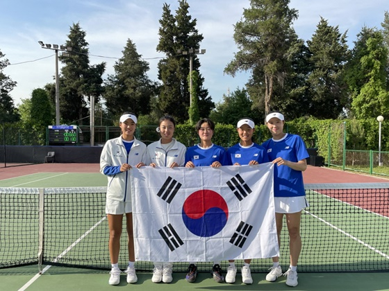 왼쪽부터 구연우, 정보영, 김다빈, 백다연, 최지희. /사진=대한테니스협회 제공
