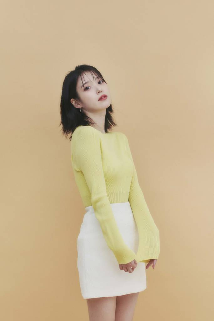 영화 '드림'(감독 이병헌)의 주연배우 아이유가 개봉 인터뷰를 위해 포즈를 취하고 있다. /사진제공=EDAM엔터테인먼트 2023.04.24 /사진=이동훈 기자 photoguy@