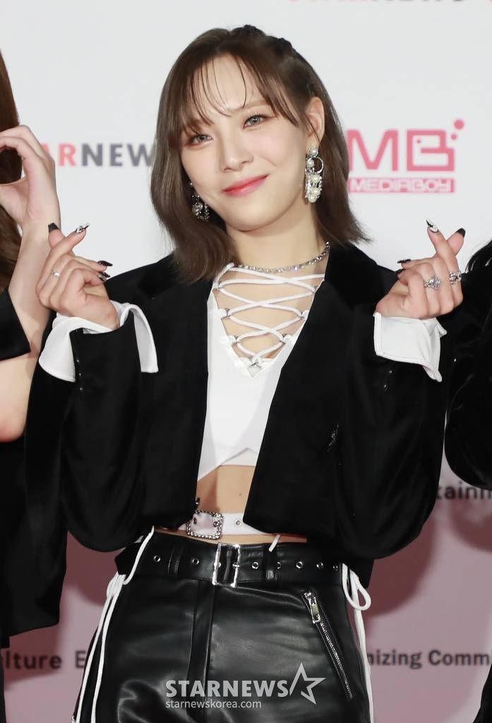 걸그룹 빌리 문수아가 13일 오후 일본 나고야 니혼가이시홀에서 열린 스타뉴스-미디어보이 주최 '2022 Asia Artist Awards IN JAPAN'(2022 아시아 아티스트 어워즈, 이하 2022 AAA) 레드카펫 행사에 참석해 포즈를 취하고 있다. 스타뉴스와 미디어보이가 주최하고 Asia Artist Awards 조직위원회와 더스타파트너, 컬쳐 엔터테인먼트가 공동 주관한 글로벌 NO.1 시상식 '2022 AAA'는 올 한 해 동안 국내외에서 많은 사랑을 받은 가수, 배우들이 참석해 눈을 뗄 수 없는 화려한 글로벌 축제의 장을 펼쳤다. /2022.12.13 /사진=이동훈 기자 photoguy@