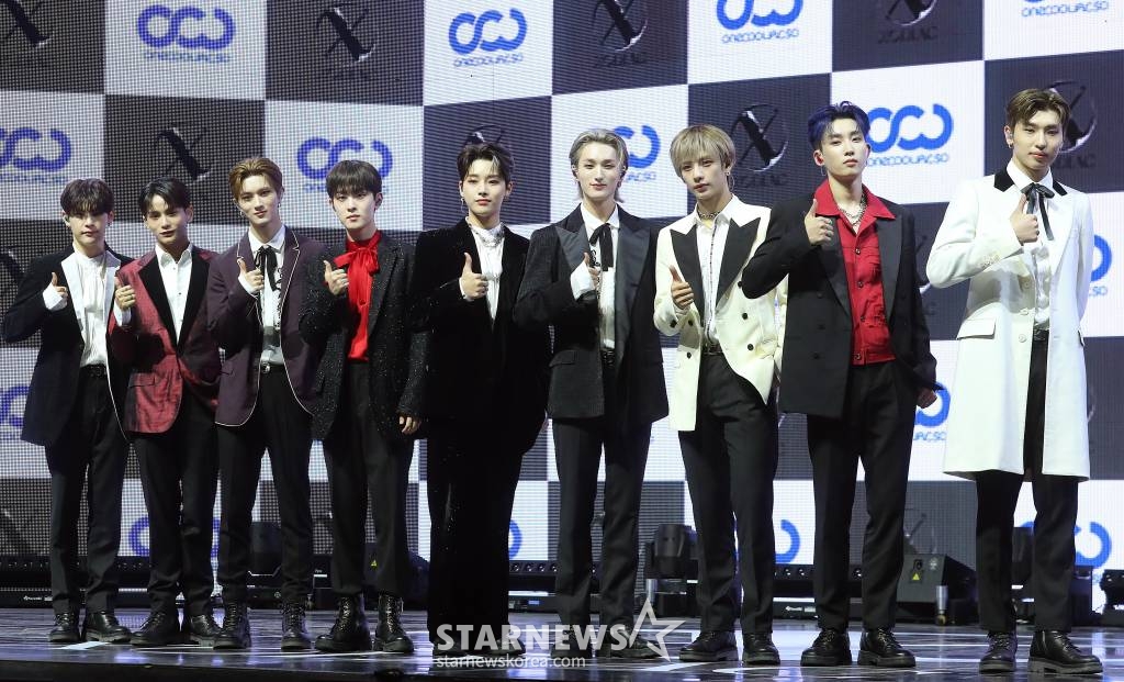 신인그룹 소디엑(XODIAC)이 25일 서울 광진구 광장동 예스24라이브홀에서 진행된 데뷔 곡 '쓰로우 어 다이스(THROW A DICE)‘ 발매 기념 쇼케이스에서 포즈를 취하고 있다. 2023.4.25 /사진=김창현 기자 chmt@