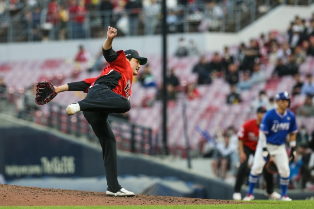 전상현(왼쪽)./사진=KIA 타이거즈