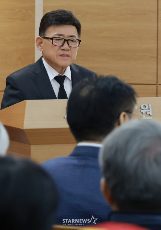 코미디언 엄영수가 2일 오전 서울 송파구 풍납동 아산병원 장례식장에서 엄수된 개그맨 故 서세원 영결식에서 추모사를 하고 있다. 2023.05.02 /사진=김창현 기자 chmt@