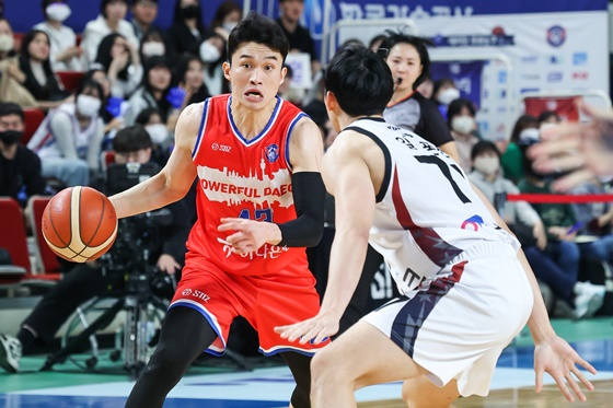 이대성(왼쪽). /사진=KBL 제공