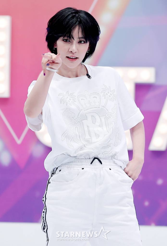 걸그룹 공원소녀 미야가 4일 오전 서울 마포구 상암동 tbs 오픈스튜디오에서 열린 '팩트인스타' 녹화 현장 공개에 참석해 포즈를 취하고 있다. /사진=김창현 기자 chmt@