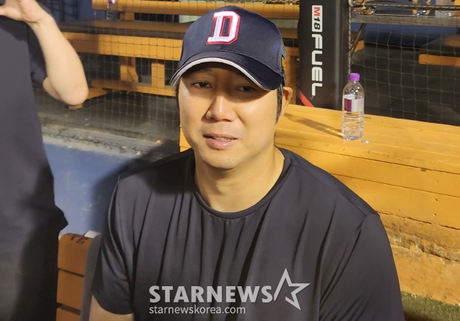 승리 후 소감을 전하고 있는 장원준. /사진=두산 베어스