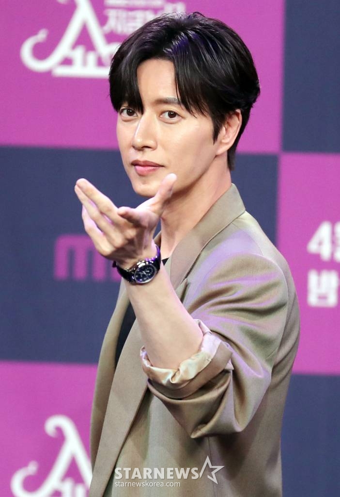 배우 박해진이 22일 오후 서울 마포구 상암동 MBC에서 진행되는 MBC토일드라마 '지금부터 쇼타임' 제작발표회에서 참석하고 있다. MBC토일드라마 '지금부터 쇼타임'은 카리스마 마술사와 신통력을 지닌 열혈 순경의 귀신 공조 코믹 수사극으로 오는 23일 첫 방송된다. 2022.04.22 /사진=임성균 기자 tjdrbs23@