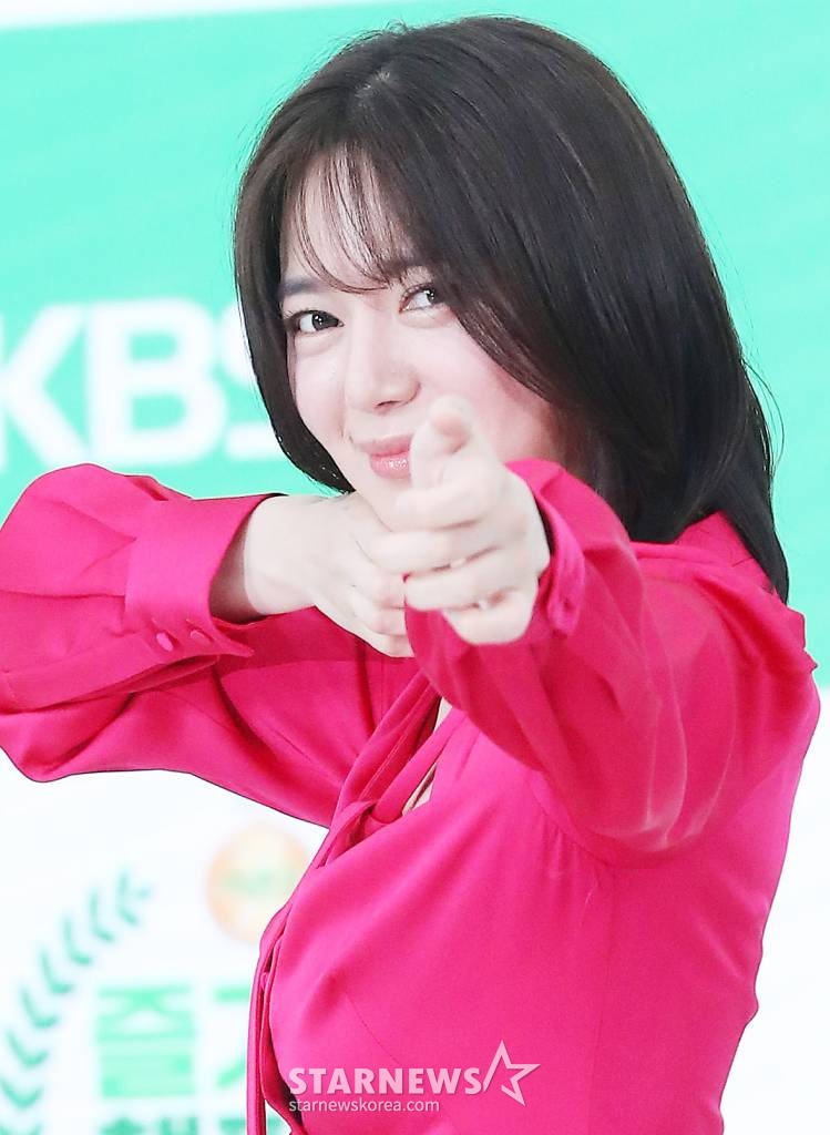 배우 이엘리야가 2일 오전 서울 영등포구 여의도동 KBS본관에서 진행된 KBS1 '즐거운 챔피언 시즌3-어울림픽' 제작발표회에 참석해 포즈를 취하고 있다. '어울림픽'은 장애인과 비장애인이 함께 팀을 만들어 전국대회에 출전하는 과정을 그린 프로그램이다. 2023.06.02 /사진=김창현 기자 chmt@