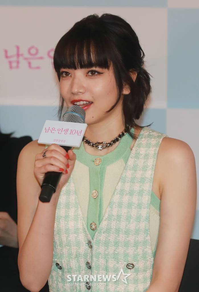 배우 고마츠 나나가 5일 오전 서울 CGV용산아이파크몰에서 진행된 영화 '남은 인생 10년'(감독 후지이 미치히토) 기자간담회에 참석해 질문에 답하고 있다. '남은 인생 10년'은 스무 살에 난치병을 선고받은 마츠리가 삶의 의지를 잃은 카즈토를 만나 눈부신 사계절을 장식하는 사랑을 그린 영화다. /2023.06.05 /사진=이동훈 기자 photoguy@