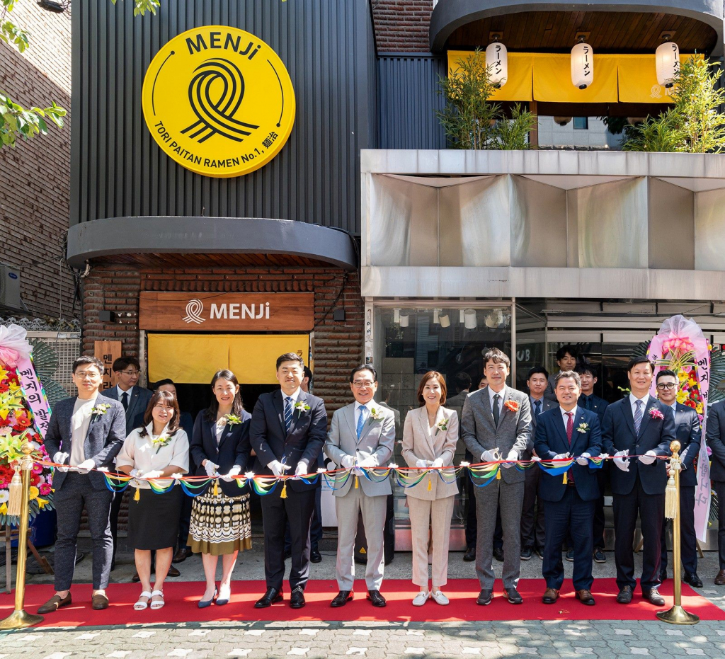 본아이에프 일본 라멘 전문점 '멘지' 홍대점 오픈 커팅식