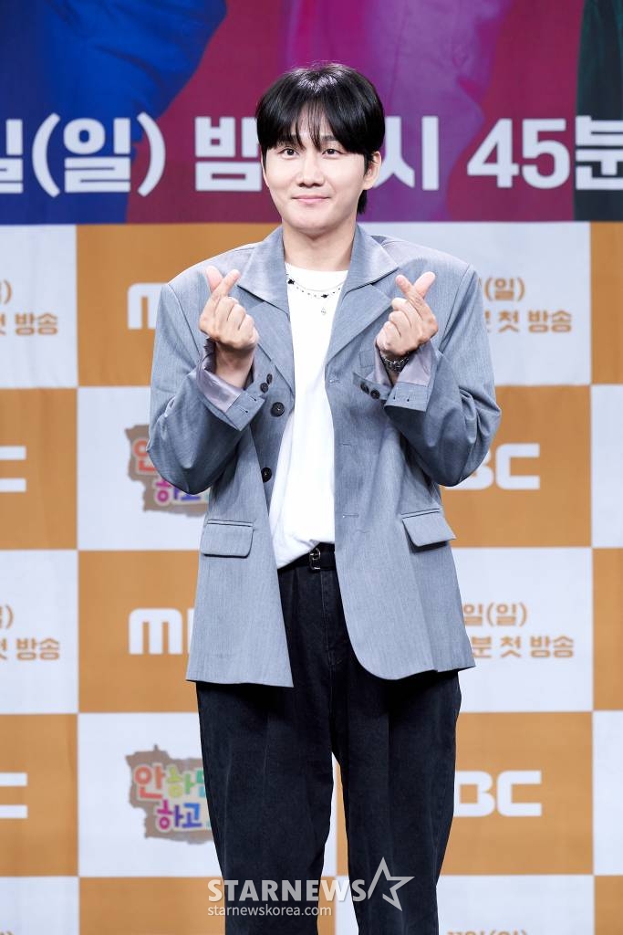 코미디언 이용진이 8일 오후 온라인으로 진행된 MBC 새 예능 '안하던 짓을 하고 그래' 제작발표회에 참석해 포즈를 취하고 있다. /사진제공=MBC 2023.06.08 /사진=이동훈 기자 photoguy@