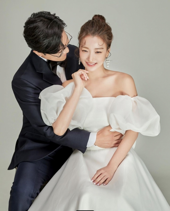 /사진=이인혜와 남편의 결혼 화보