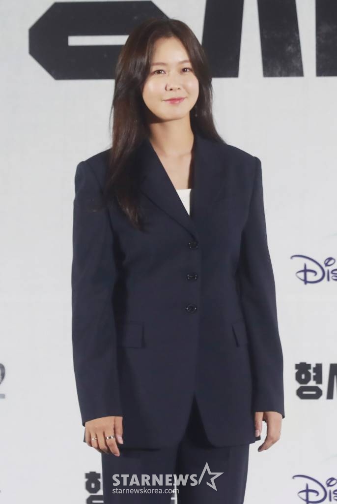 배우 경수진이 3일 오후 서울 CGV용산아이파크몰에서 진행된 디즈니플러스 오리지널 시리즈 '형사록 시즌2' 언론시사회에 참석해 포즈를 취하고 있다. 협박범 '친구'의 숨은 배후를 쫓기 위해 다시 돌아온 강력계 형사 택록의 마지막 반격을 그린 웰메이드 범죄 스릴러 '형사록 시즌2'는 오는 5일 공개된다. /2023.07.03 /사진=이동훈 기자 photoguy@