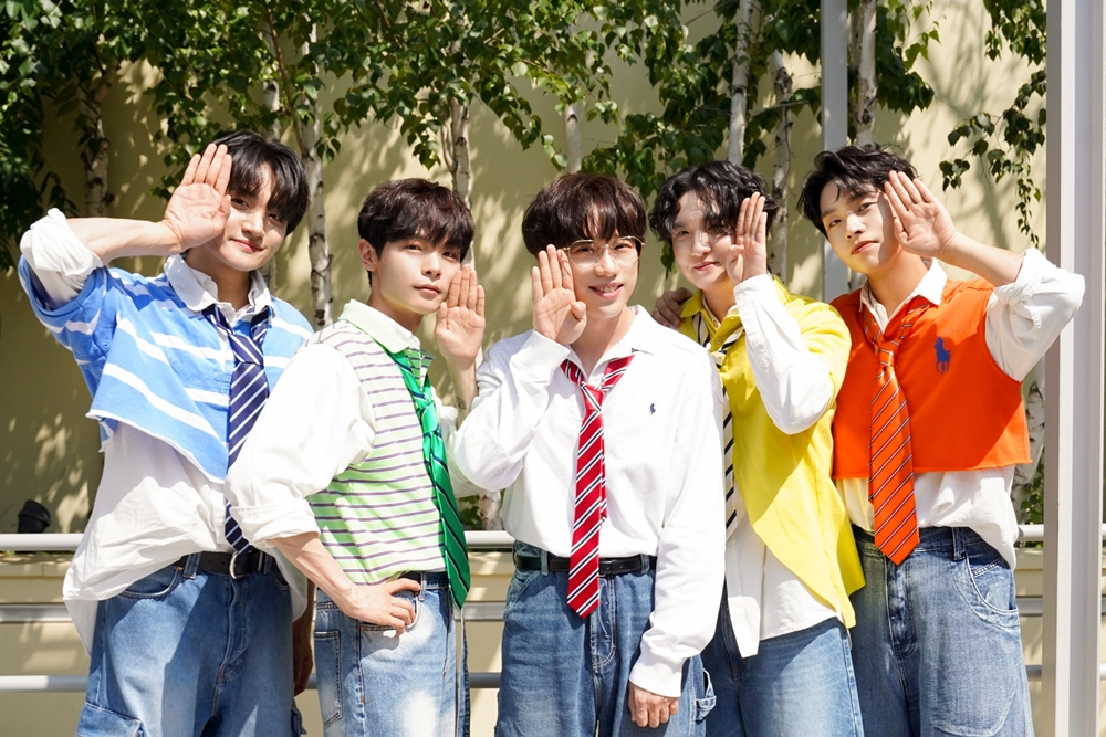/사진=미스틱스토리, 해피로봇레코드