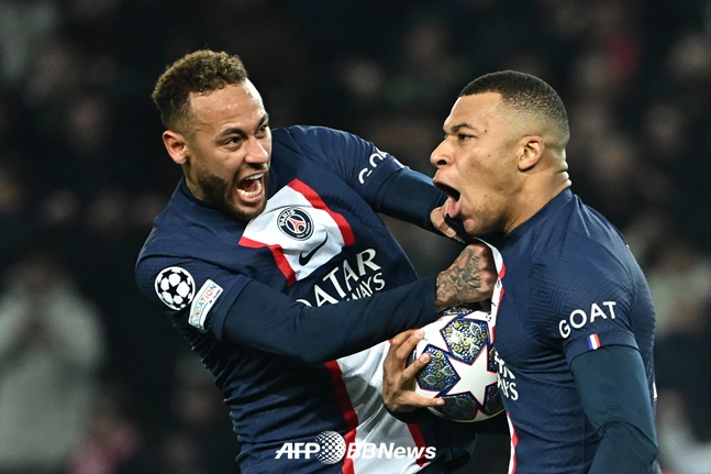 PSG 공격 듀오 네이마르(왼쪽)와 음바페. /AFPBBNews=뉴스1