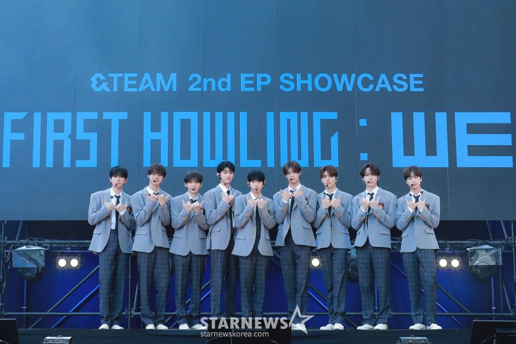 그룹 &TEAM이 18일 일본 도쿄 롯폰기 힐즈 아레나에서 진행된 미니 2집 'First Howling : WE' 미디어 쇼케이스에서 포즈를 취하고 있다. /사진제공=하이브 레이블즈 재팬 2023.06.18 /사진=이동훈 기자 photoguy@