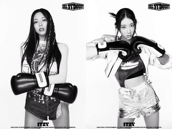 그룹 ITZY의 유나, 채령./사진=JYP엔터테인먼트