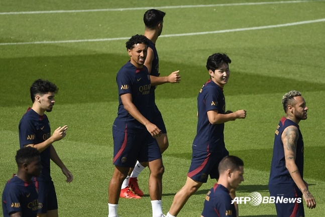 훈련 중인 PSG 선수들. /AFPBBNews=뉴스1