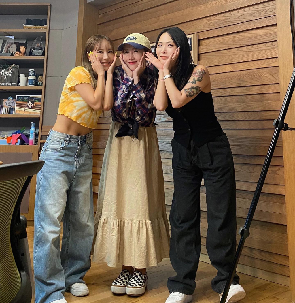 사진=정오의 희망곡 인스타그램