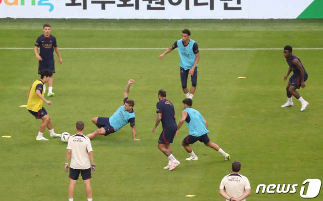 훈련 중인 PSG 선수들. /사진=뉴스1