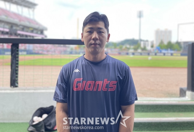 롯데 이정훈이 스타뉴스와 인터뷰를 하고 있다. /사진=양정웅 기자