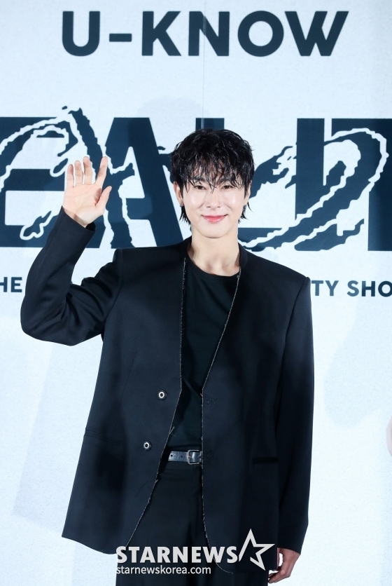 동방신기 유노윤호가 7일 오후 서울 강남구 삼성동 코엑스 메가박스에서 진행된 세 번째 미니앨범 'Reality Show' 발매 기념 기자간담회에 참석해 포즈를 취하고 있다. /사진=김창현 기자