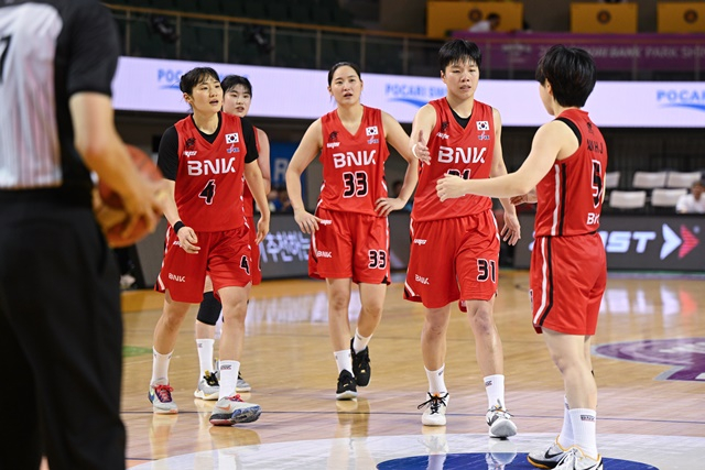 부산 BNK 선수들. /사진=WKBL 제공