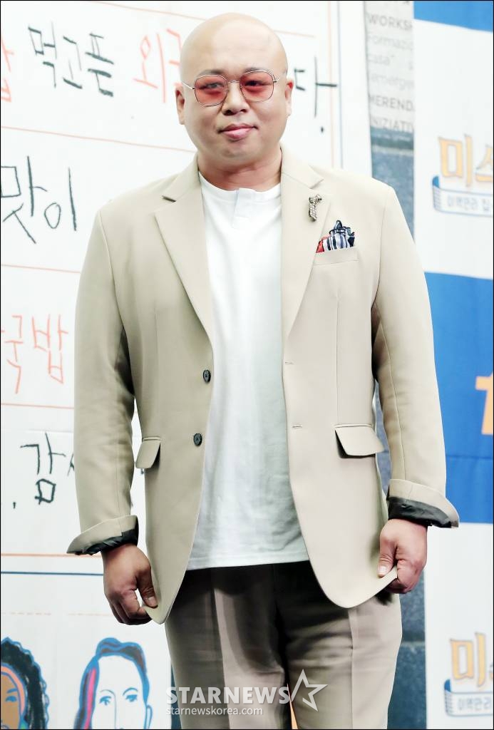 작곡가 돈스파이크가 19일 오후 서울 마포구 상암동 스탠포드 서울에서 열린 tvN 예능 '미쓰코리아' 제작발표회에 참석해 포즈를 취하고 있다. '미쓰코리아'는 추억의 맛을 찾아주고 하룻밤 얻어 자는 '글로벌 쿡스테이(Cook stay)'를 선보이는 예능 프로그램이다. 오는 24일 첫 방송. /사진=김창현 기자 chmt@