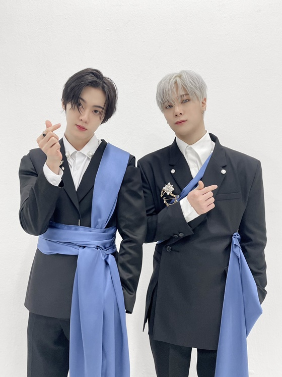 산하(왼쪽), 고 문빈 /사진=판타지오