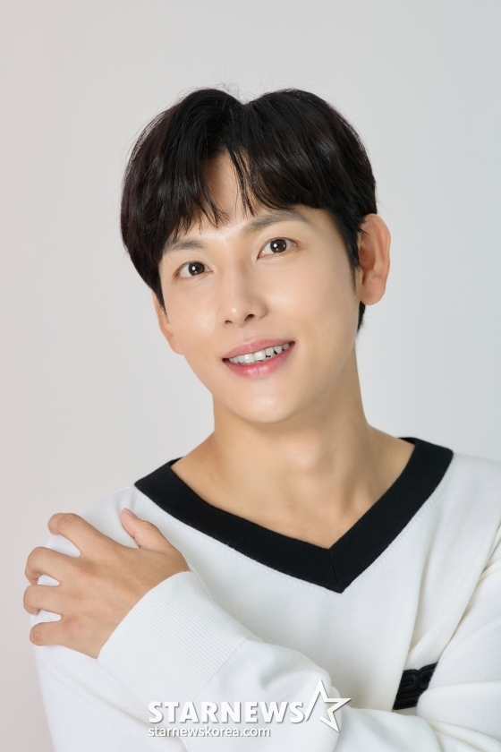 영화 '1947 보스톤'(감독 강제규)의 배우 임시완이 21일 진행된 라운드 인터뷰를 위해 포즈를 취하고 있다. /사진제공=롯데엔터테인먼트 2023.09.21