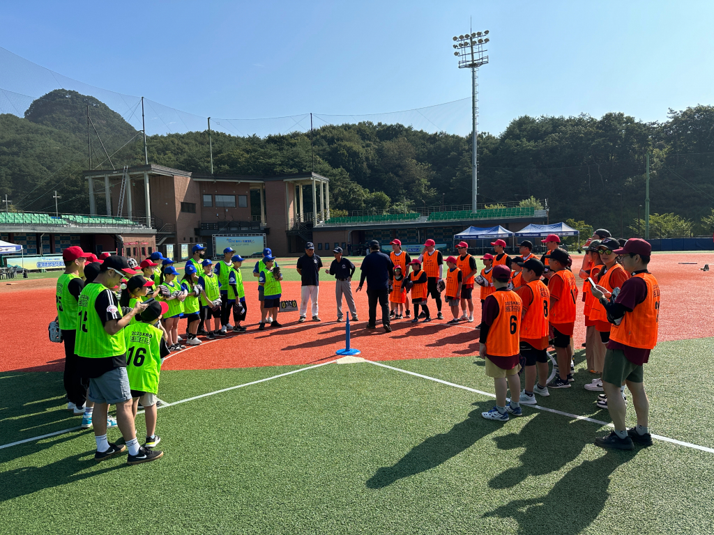 제1차 야구로 통하는 티볼 캠프 모습. /사진=KBO 제공