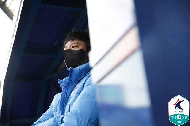 염기훈 감독대행. /사진=한국프로축구연맹 제공