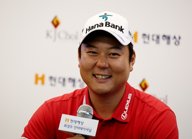 함정우가 현대해상 최경주 인비테이셔널 우승 후 인터뷰를 하고 있다. /사진=KPGA 제공
