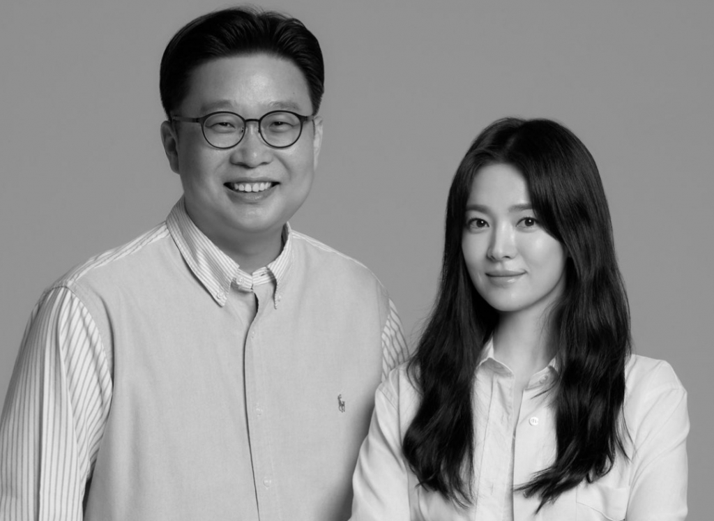 서경덕(왼쪽)과 송혜교 /사진제공=성신여대 창의융합학부 서경덕 교수팀