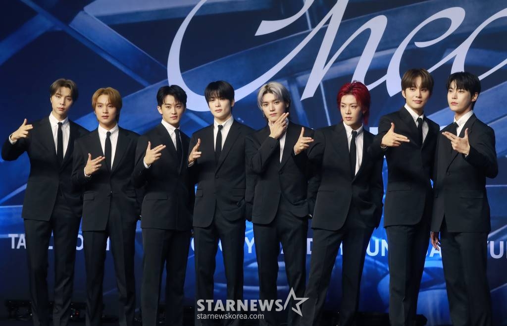그룹 NCT 127이 6일 오전 서울 여의도 콘래드호텔에서 진행된 정규 5집 '팩트 체크'(Fact Check) 발매 기자간담회에 참석해 포즈를 취하고 있다. /2023.10.06 /사진=이동훈