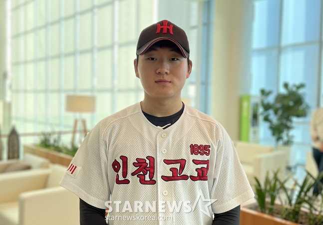 제6회 고교 최동원상 수상자인 인천고 김택연(두산 입단). /사진=양정웅 기자