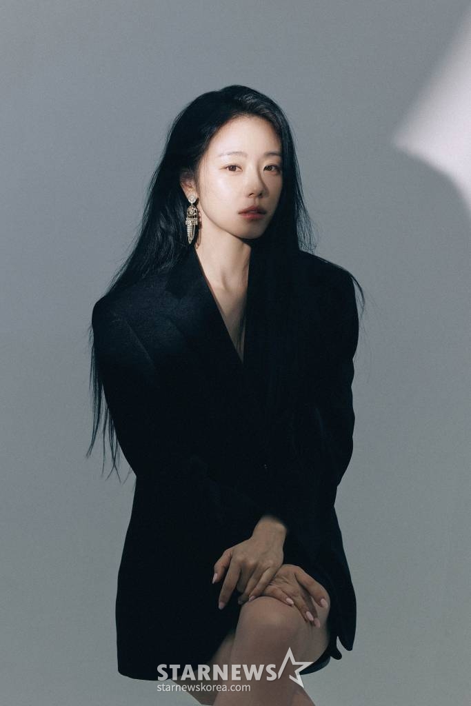 넷플릭스 예능 '데블스플랜'에 출연한 배우 이시원이 19일 진행된 인터뷰를 위해 포즈를 취하고 있다. /사진제공=이엘미디어 2023.10.19 /사진=이동훈