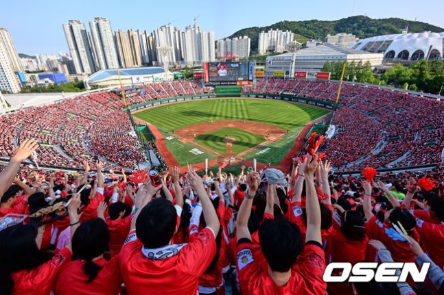 부산 사직야구장.
