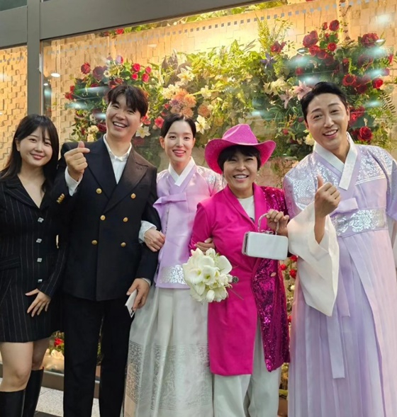 박수홍 아내 김다예(왼쪽부터), 박수홍, 손헌수 아내, 조혜련, 손헌수/사진=손헌수