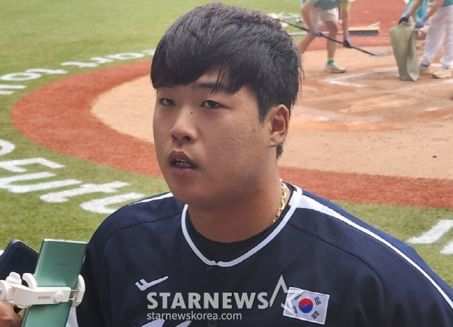 아시안게임 활약 후 인터뷰하는 강백호. /사진=안호근 기자