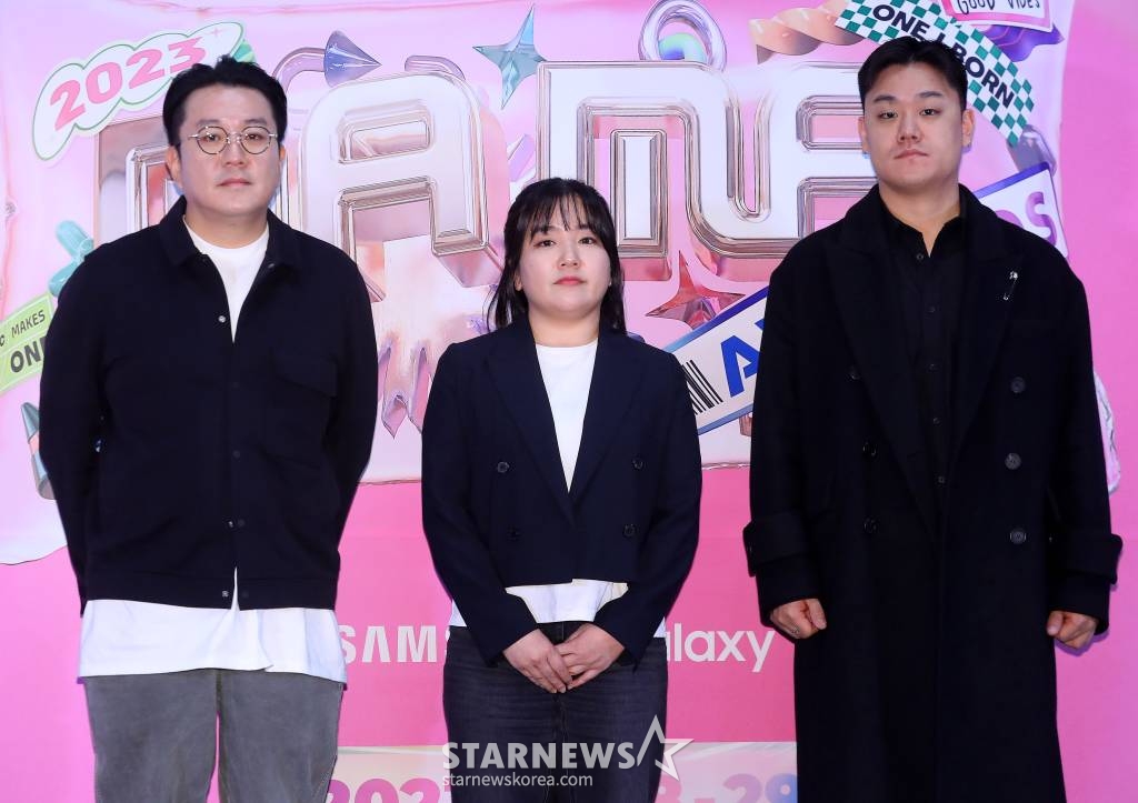 엠넷 이영주, 신유선, 이형진 PD가 8일 오전 서울 강남구 SJ쿤스트할레에서 진행된 '2023 마마 어워즈'(2023 MAMA AWARDS) 미디어데이에 참석해 포즈를 취하고 있다. '2023 마마 어워즈'는 오는 28~29일 양일간 일본 도쿄 돔에서 개최된다. '2023 마마 어워즈'는 엠넷 뿐 아니라 Mnet K-POP을 비롯해 Mnet TV, KCON official, M2를 통해서도 전세계에 생중계될 예정이다. 2023.11.08 /사진=김창현