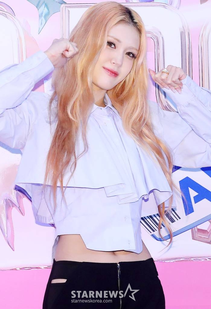가수 전소미가 8일 오전 서울 강남구 SJ쿤스트할레에서 진행된 '2023 마마 어워즈'(2023 MAMA AWARDS) 미디어데이에 참석해 포즈를 취하고 있다. '2023 마마 어워즈'는 오는 28~29일 양일간 일본 도쿄 돔에서 개최된다. '2023 마마 어워즈'는 엠넷 뿐 아니라 Mnet K-POP을 비롯해 Mnet TV, KCON official, M2를 통해서도 전세계에 생중계될 예정이다. 2023.11.08 /사진=김창현