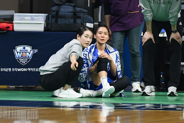 유승희(오른쪽). /사진=WKBL 제공