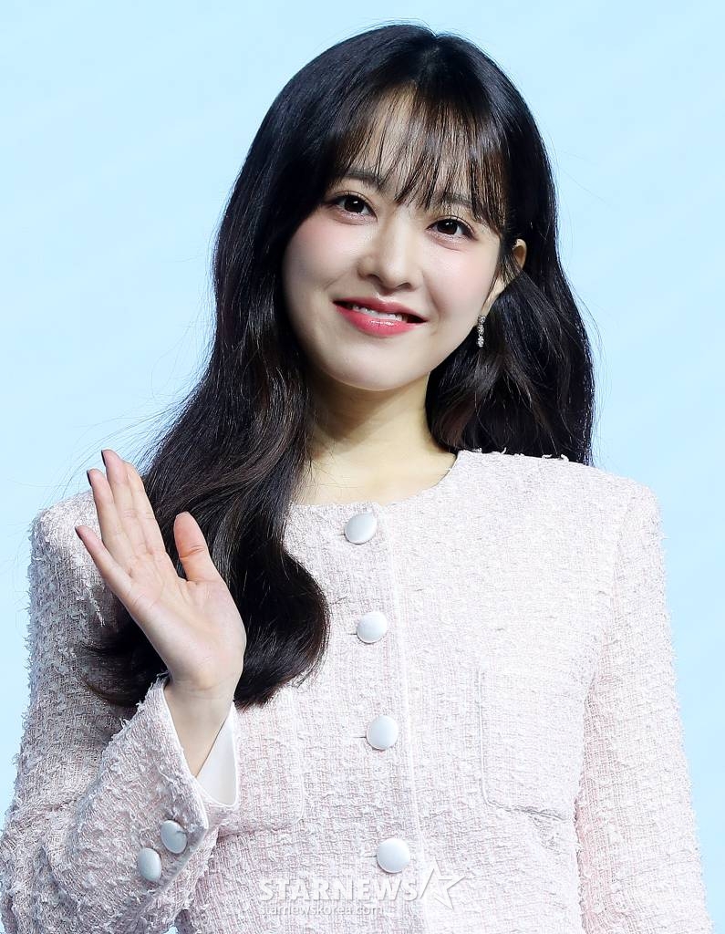 베우 박보영이 1일 오전 서울 종로구 JW메리어트 동대문스퀘어 서울에서 진행된 넷플릭스 오리지널 시리즈 '정신병동에도 아침이 와요' 제작발표회에 참석해 포즈를 취하고 있다. '정신병동에도 아침이 와요'는 정신건강의학과로 처음 오게 된 간호사 다은이 정신병동 안에서 만나는 세상과 마음 시린 사람들의 이야기를 그린다. 오는 3일 공개. 2023.11.01 /사진=김창현