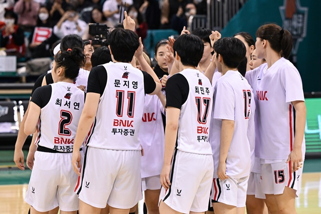 2연승에 성공한 부산 BNK. /사진=WKBL 제공