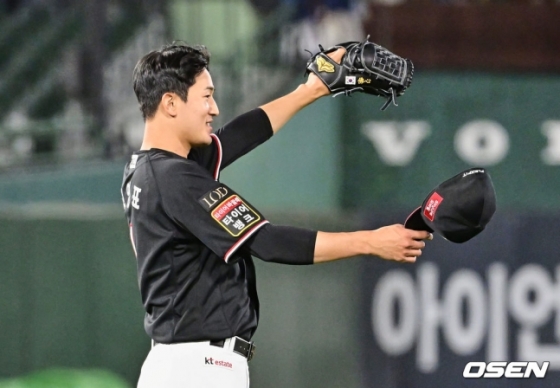 KT 고영표.