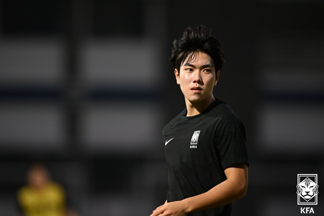 팀 훈련에 집중하는 백인우. /사진=대한축구협회 제공