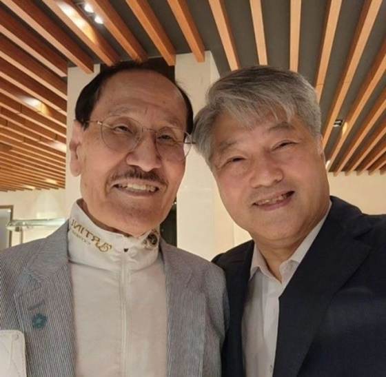 고(故) 박동룡(왼쪽), 배우 한지일/사진=한지일