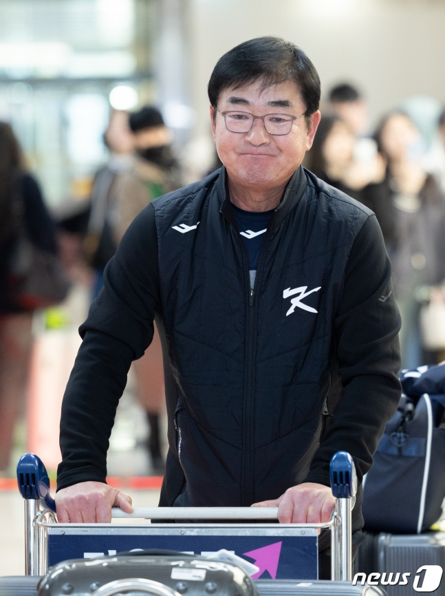 류중일 한국 야구 국가대표팀 감독이 20일 2023 APBC를 마치고 김포국제공항을 통해 귀국했다.
